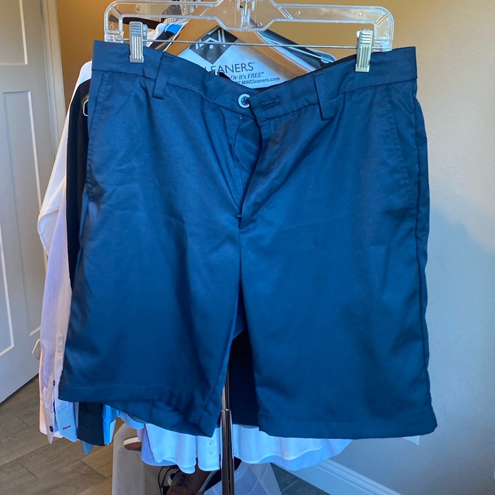Amazon Essentials Men’s Golf Shorts